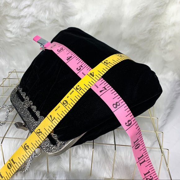 Vintage Black Velvet Evening Bag, Silvertone Metals - Picture 12 of 14